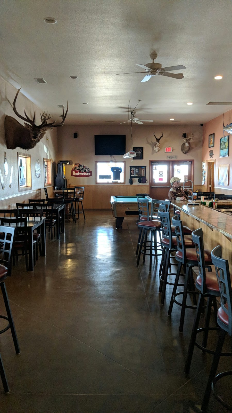 Sunset Amigos Liquor and Lounge | restaurant | 439 Sheridan St, Upton, WY 82730, USA | 3074682775 OR +1 307-468-2775
