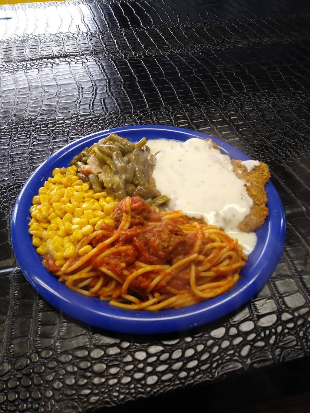 Kings Hot Links | restaurant | 401 S Mobberly Ave, Longview, TX 75602, USA | 4306257676 OR +1 430-625-7676