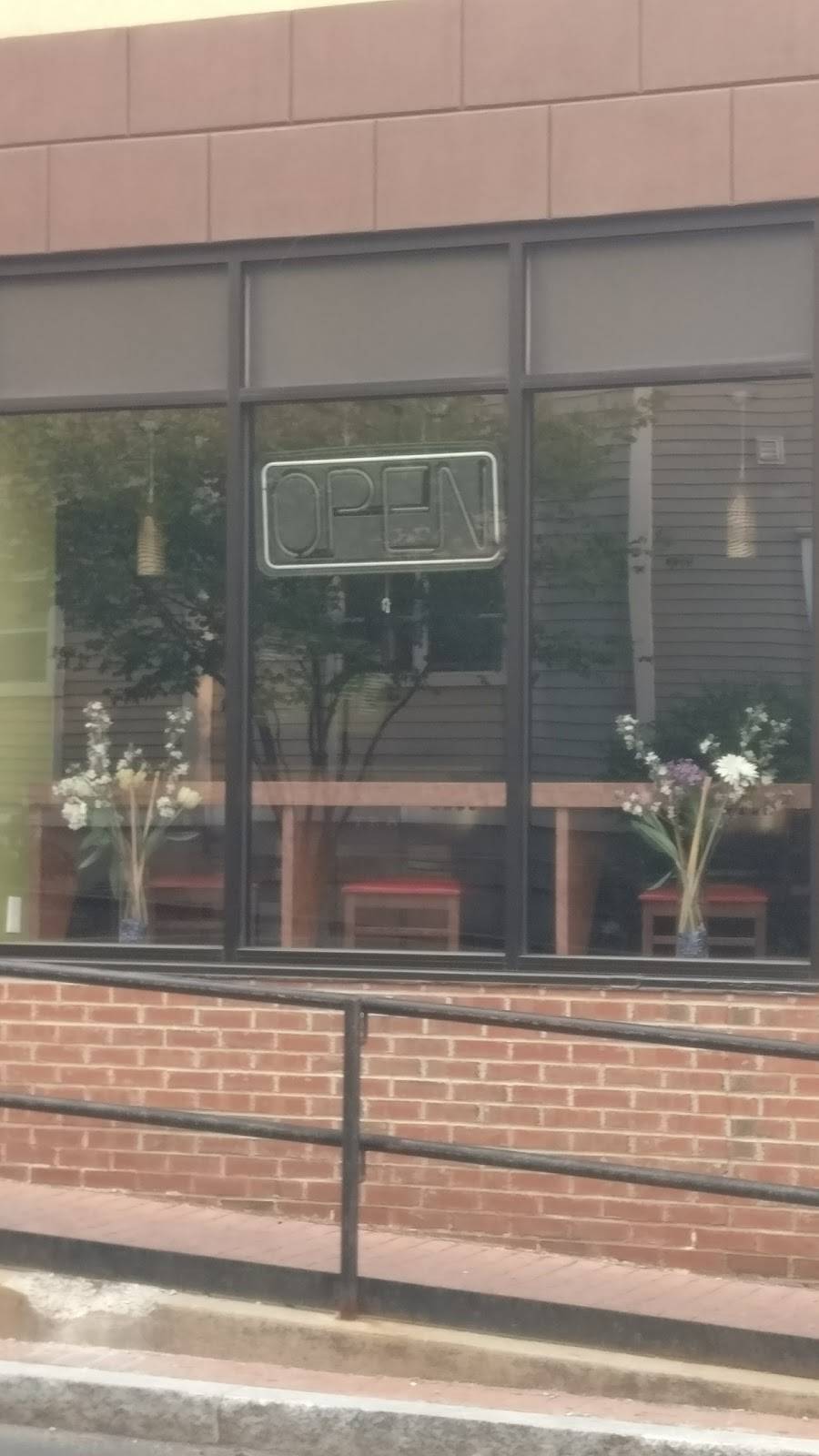 Le Petit Chef | restaurant | 40 Temple St, Hartford, CT 06103, USA | 8602418877 OR +1 860-241-8877