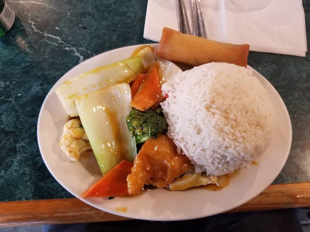 China Palace | restaurant | 3530 Derry Rd E, Mississauga, ON L4T 4E3, Canada | 9054051118 OR +1 905-405-1118