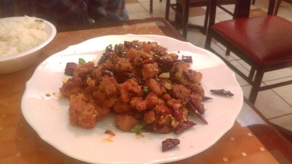 Chopstick Express | restaurant | 134 E College Ave, State College, PA 16801, USA | 8142371717 OR +1 814-237-1717