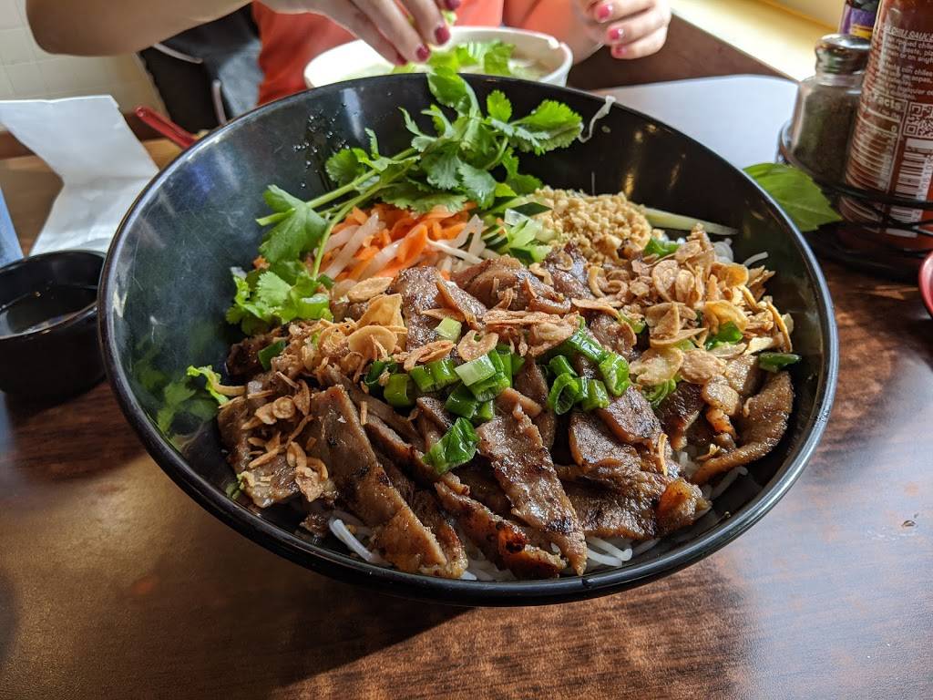 Pho Saigon Basil | restaurant | 7057 W Alaska Dr, Lakewood, CO 80226, USA | 3039226100 OR +1 303-922-6100