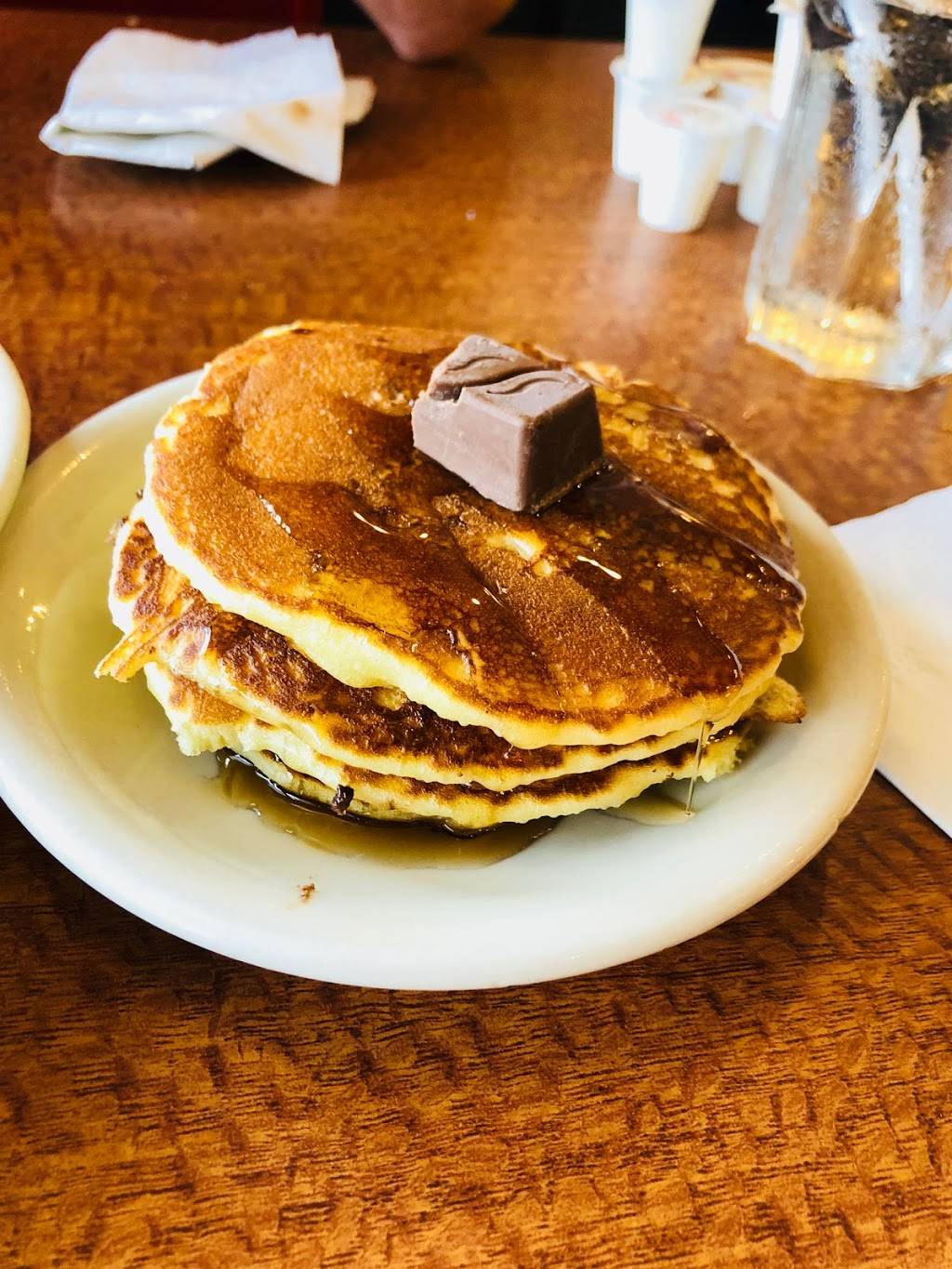 Mirage | restaurant | 717 Kings Hwy, Brooklyn, NY 11223, USA | 7189983750 OR +1 718-998-3750