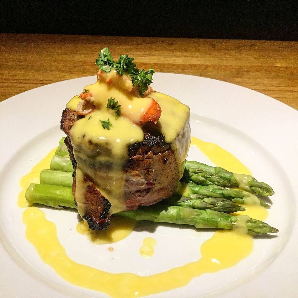 Alamo Steakhouse & Saloon | restaurant | 700 Broadway Ave, Mattoon, IL 61938, USA | 2172347337 OR +1 217-234-7337