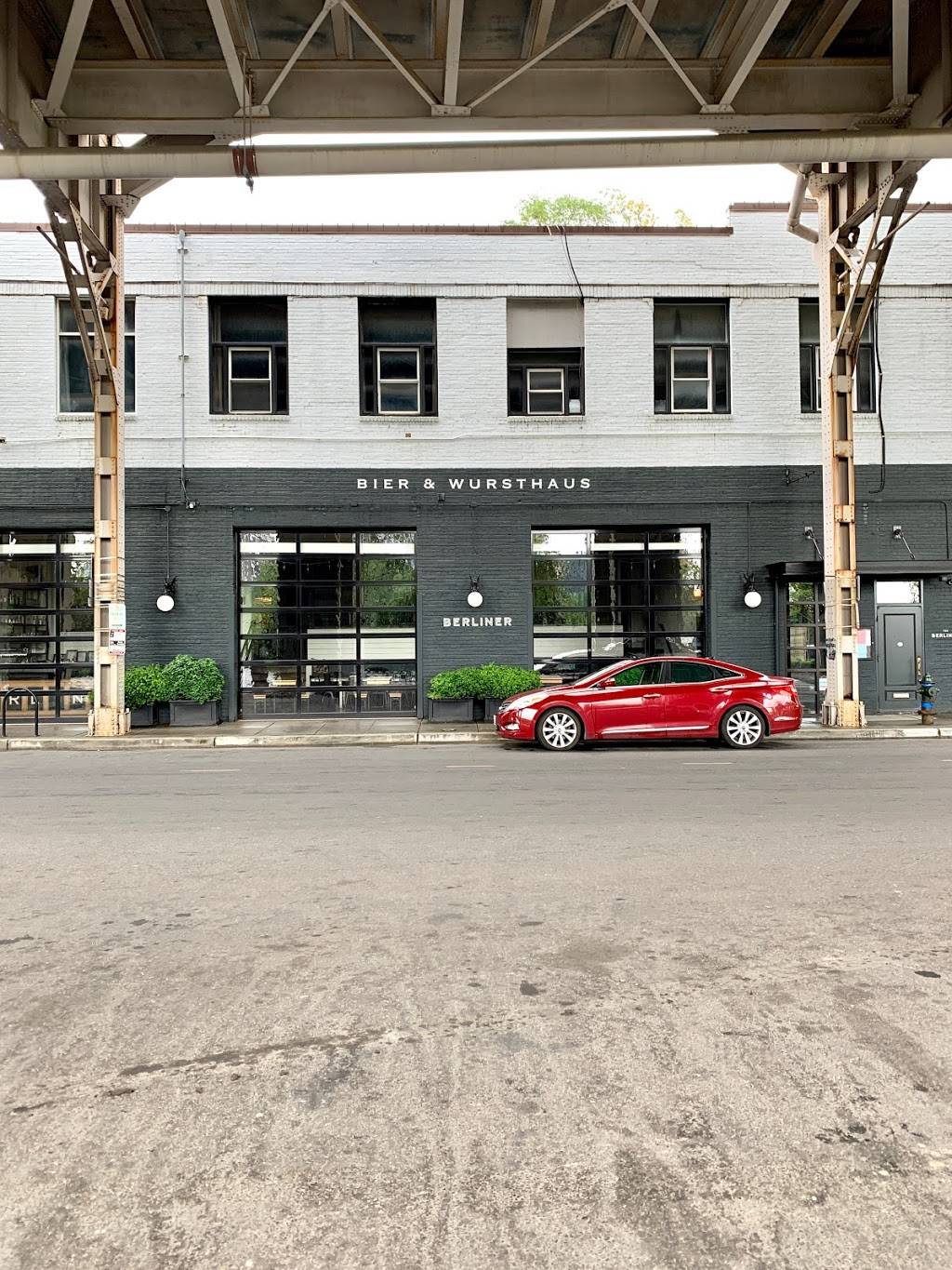 The Berliner | restaurant | 3401 Water St NW, Washington, DC 20007, USA | 2026217000 OR +1 202-621-7000