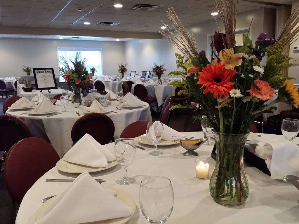 Clubhouse Grill at The Pines | restaurant | 3062 Point Marion Rd, Morgantown, WV 26505, USA | 3042848222 OR +1 304-284-8222