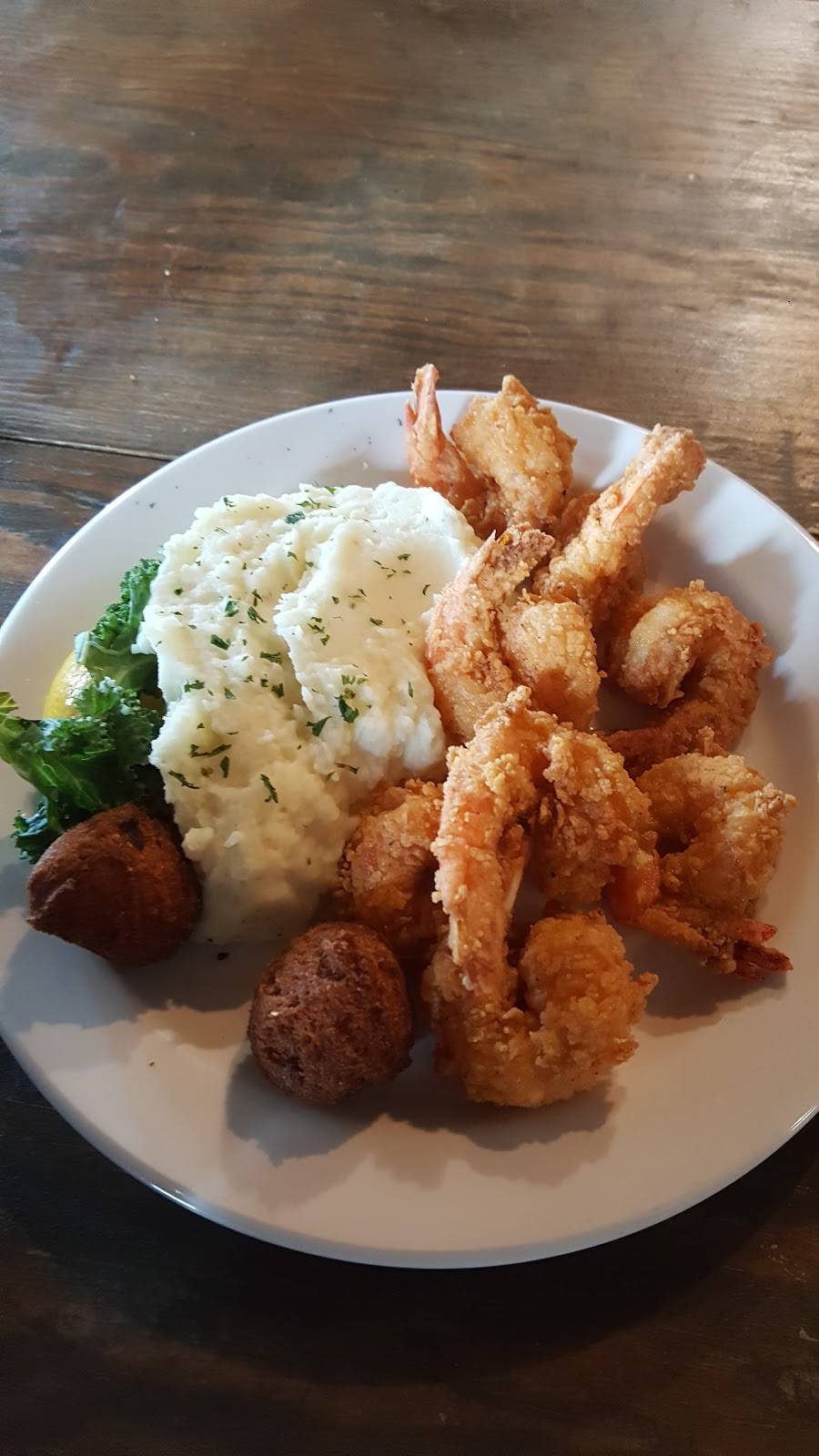 River Point Restaurant | restaurant | 111 Abner Jackson Pkwy, Lake Jackson, TX 77566, USA | 9792997444 OR +1 979-299-7444