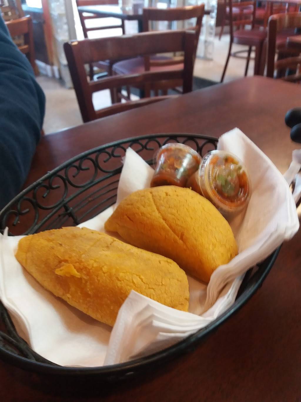 La Casa De Pollo | restaurant | 104 Speedwell Ave, Morristown, NJ 07960, USA | 9732671311 OR +1 973-267-1311