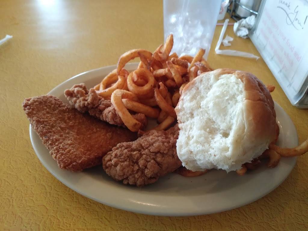 Hilltop Diner | restaurant | WV-20, Cowen, WV 26206, USA | 3042263800 OR +1 304-226-3800