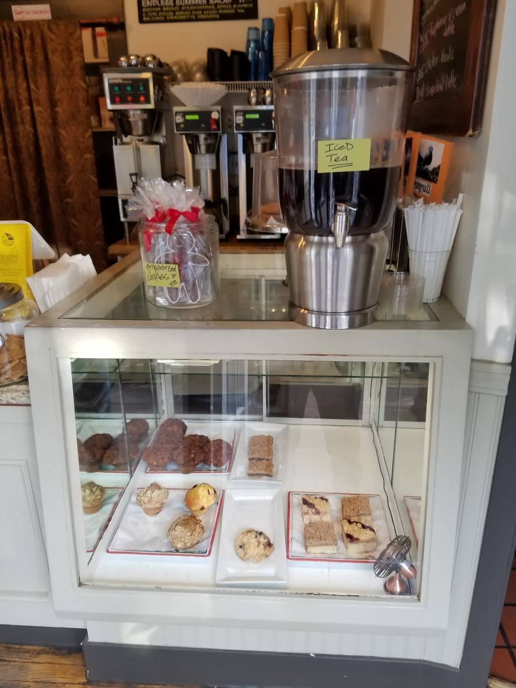 Stratford Court Cafe | restaurant | 1307 Stratford Ct, Del Mar, CA 92014, USA | 8587927433 OR +1 858-792-7433