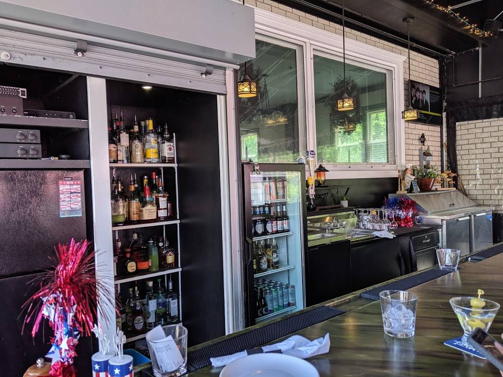 Simon-pure Publick House | restaurant | 50 Massachusetts Ave, Lunenburg, MA 01462, USA | 9786273371 OR +1 978-627-3371