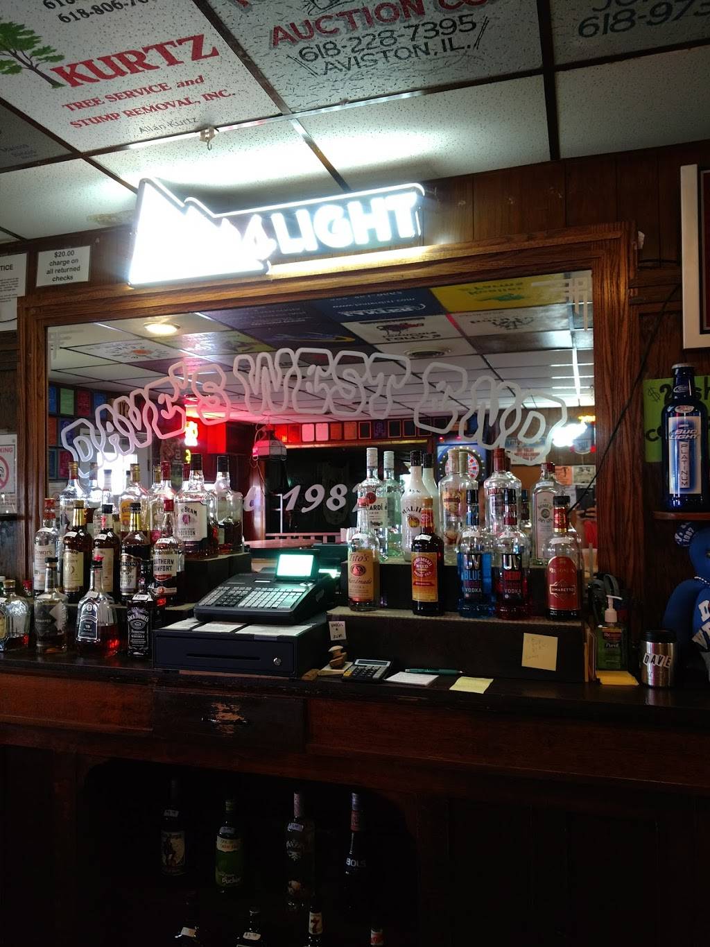 Daves West End | restaurant | 7160 IL-15, St Libory, IL 62282, USA | 6187684280 OR +1 618-768-4280