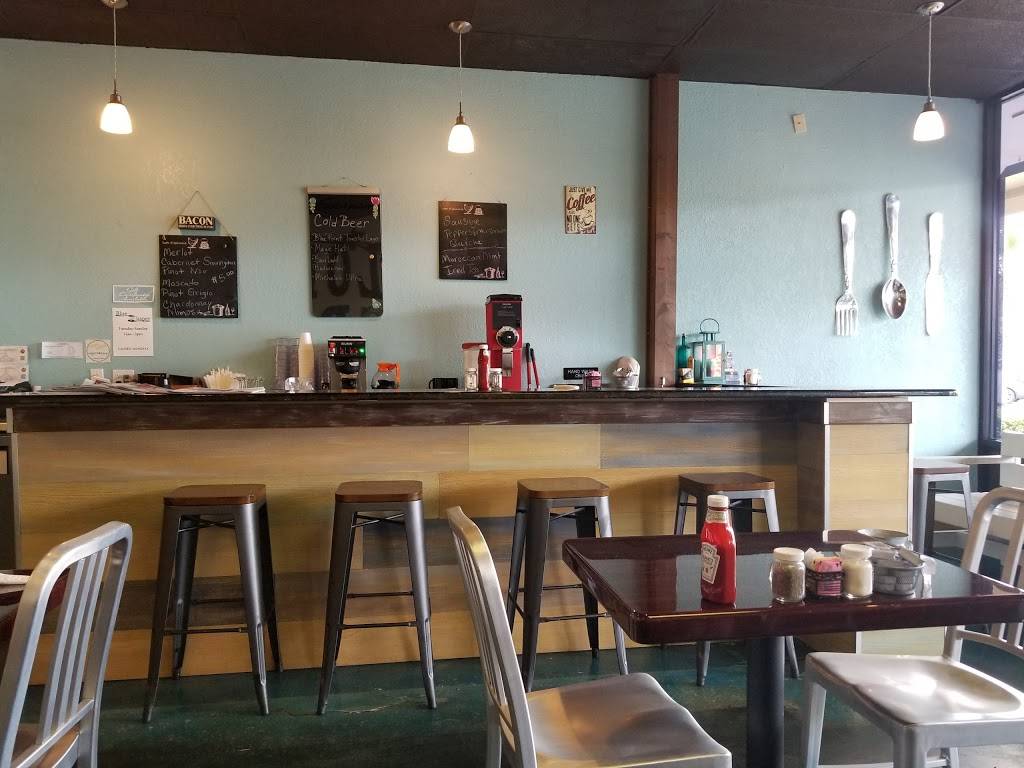 Blue jasper restaurant and catering | restaurant | 5718 Cortez Rd W, Bradenton, FL 34210, USA | 9418964874 OR +1 941-896-4874