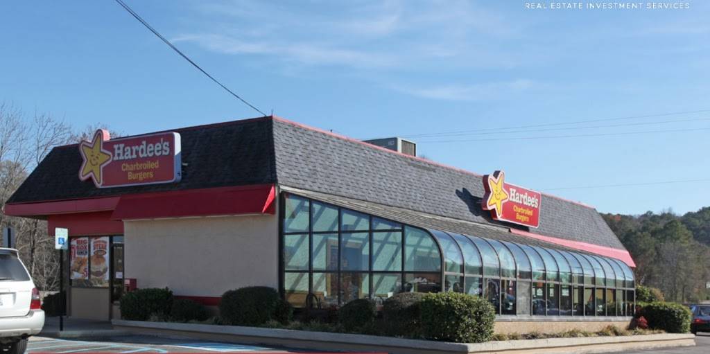 Hardees | restaurant | 301 N Broadway, Peru, IN 46970, USA | 7654733269 OR +1 765-473-3269