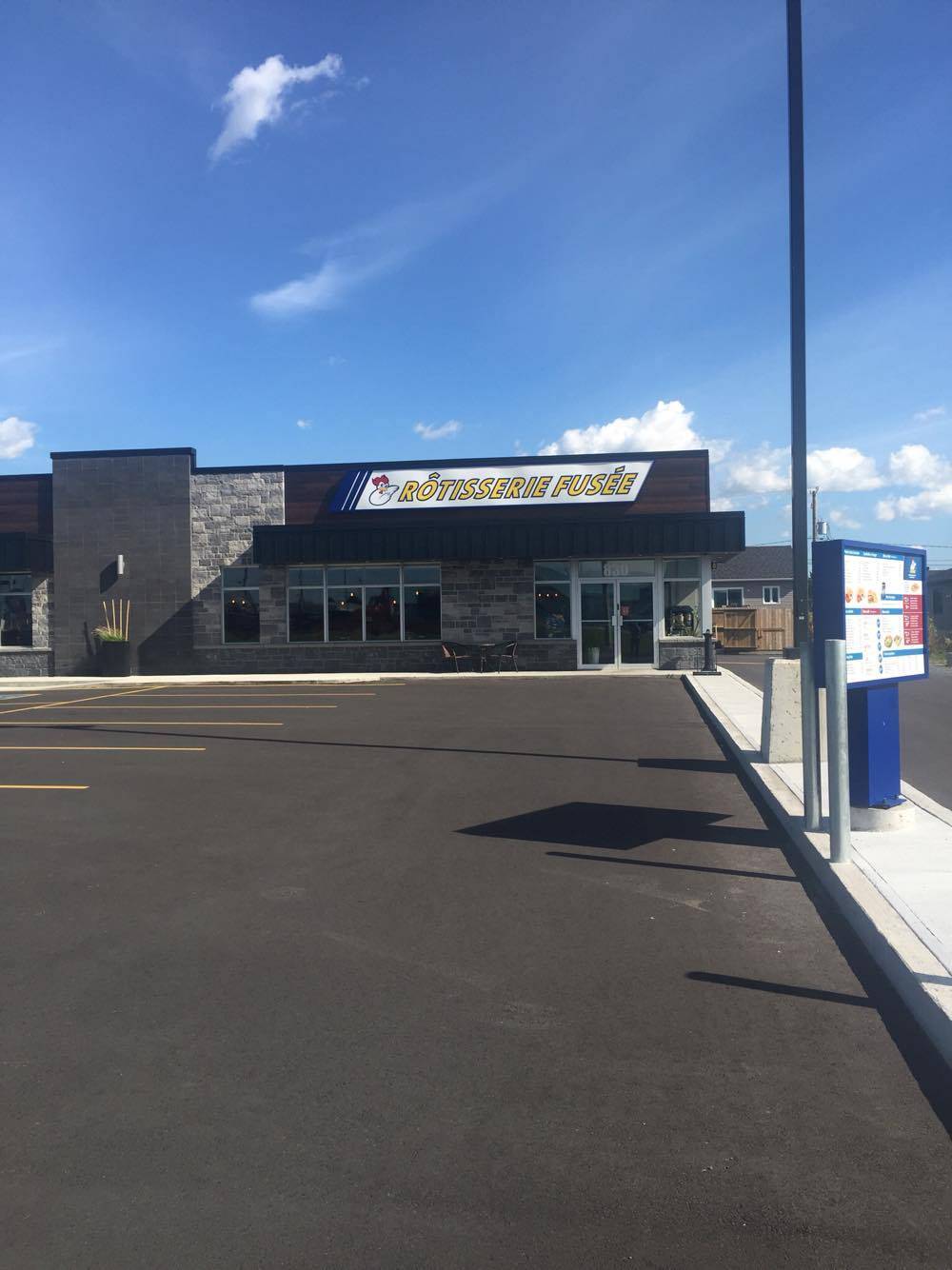 Rotisserie Fusée | restaurant | 830 Boulevard Baril O, Princeville, QC G6L 3W6, Canada | 8193642323 OR +1 819-364-2323