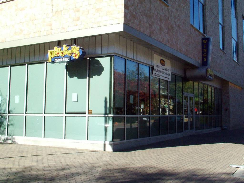 Pluckers Wing Bar | restaurant | 2222 Rio Grande St Ste D116, Austin, TX 78705, USA | 5124699464 OR +1 512-469-9464