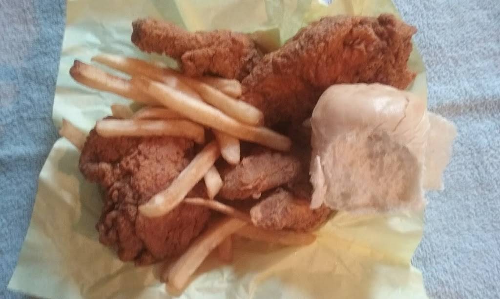 Louisiana Famous Fried Chicken | restaurant | 4211 W Century Blvd, Inglewood, CA 90304, USA | 3106715581 OR +1 310-671-5581