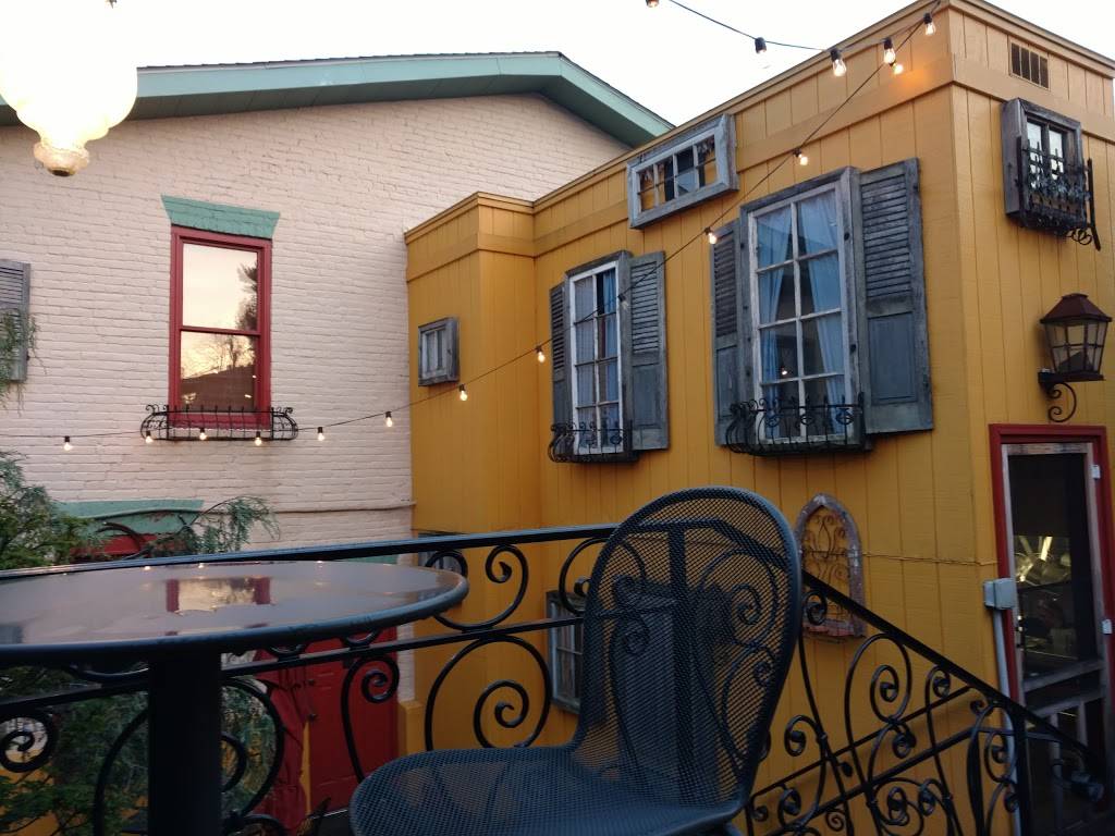 Giuseppes Italian Restaurant | restaurant | 11 Bowery St, Frostburg, MD 21532, USA | 3016892220 OR +1 301-689-2220