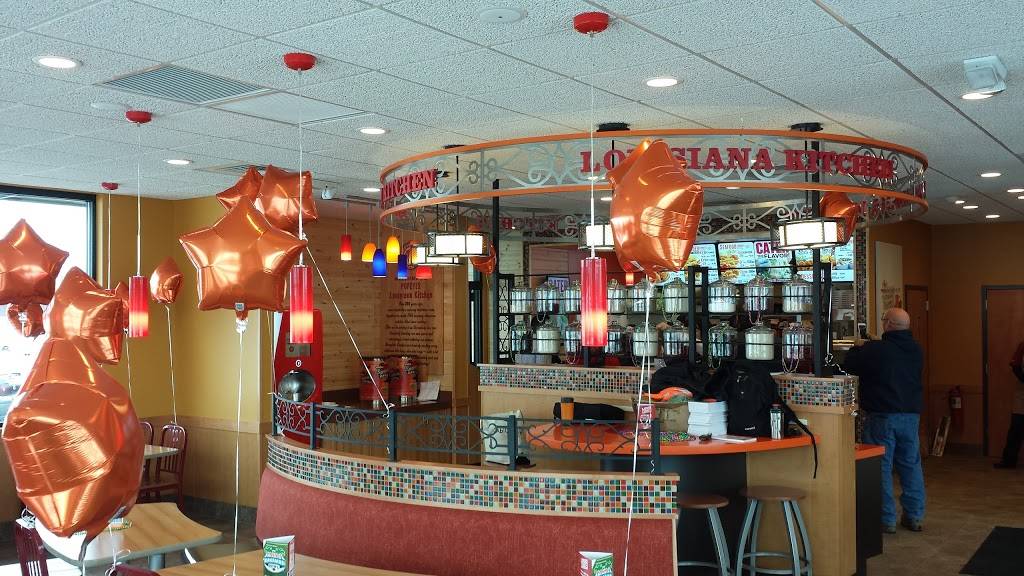 Popeyes Louisiana Kitchen | restaurant | 2085 Morse St, Janesville, WI 53545, USA | 6087439167 OR +1 608-743-9167