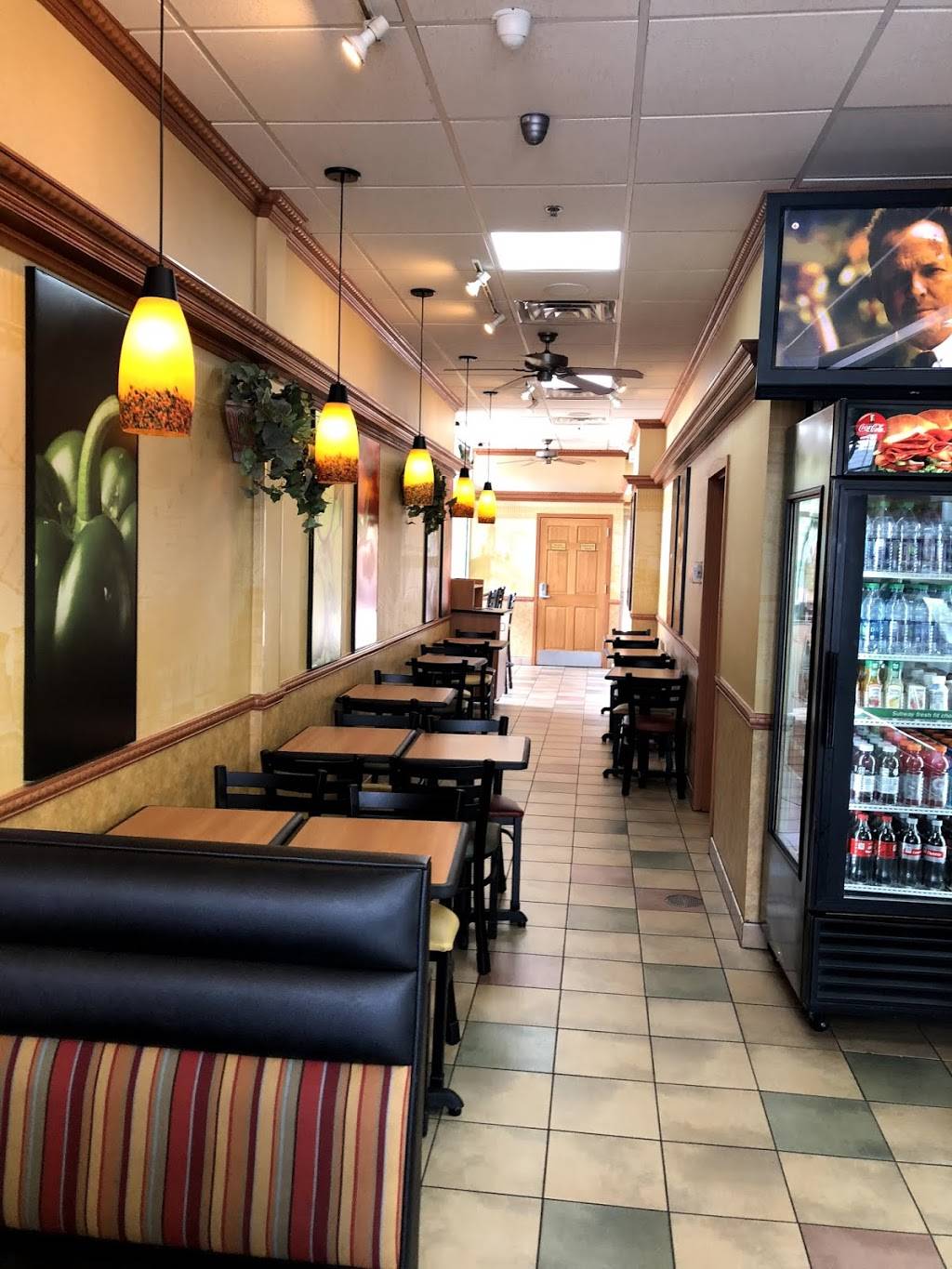 Subway Restaurants | restaurant | 1414 E Algonquin Rd, Schaumburg, IL 60173, USA | 8479258600 OR +1 847-925-8600