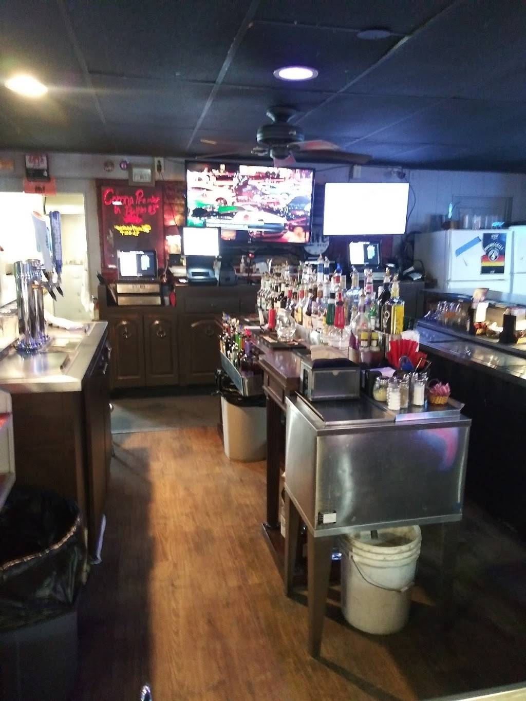 Snickers Bar & Restaurant | restaurant | 9372 W Third St, Dayton, OH 45417, USA | 9378355524 OR +1 937-835-5524