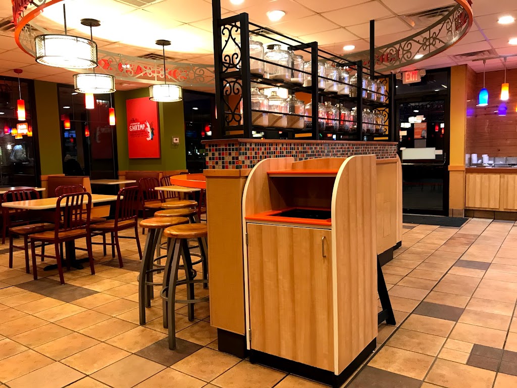 Popeyes Louisiana Kitchen | restaurant | 4700 Ross Ave, Dallas, TX 75204, USA | 2148218870 OR +1 214-821-8870