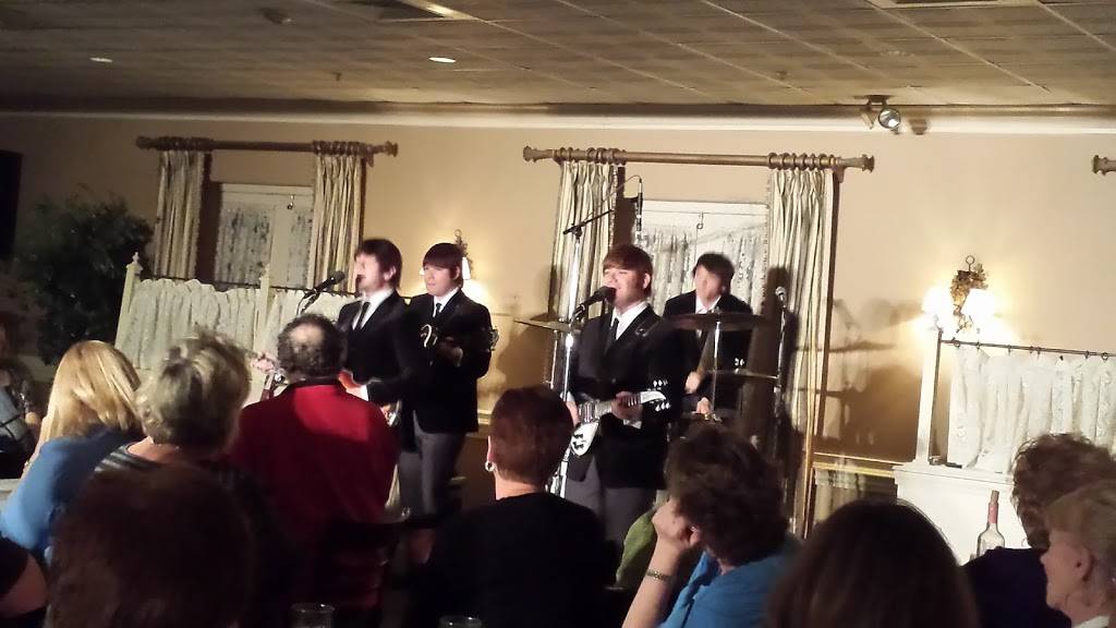 Darcys Village Pub | restaurant | 1203, 97 Willard St, Quincy, MA 02169, USA | 6174729213 OR +1 617-472-9213