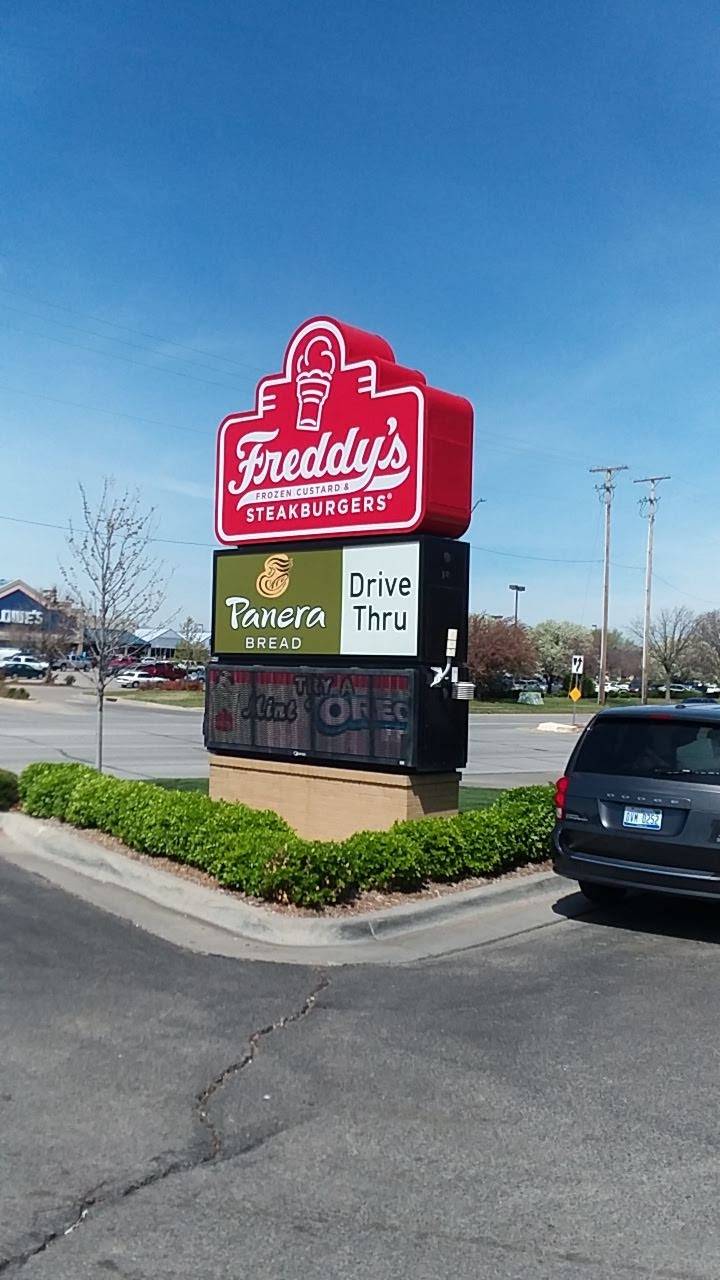 Freddys Frozen Custard & Steakburgers | restaurant | 420 Ridge Rd S #100, Wichita, KS 67209, USA | 3162602611 OR +1 316-260-2611