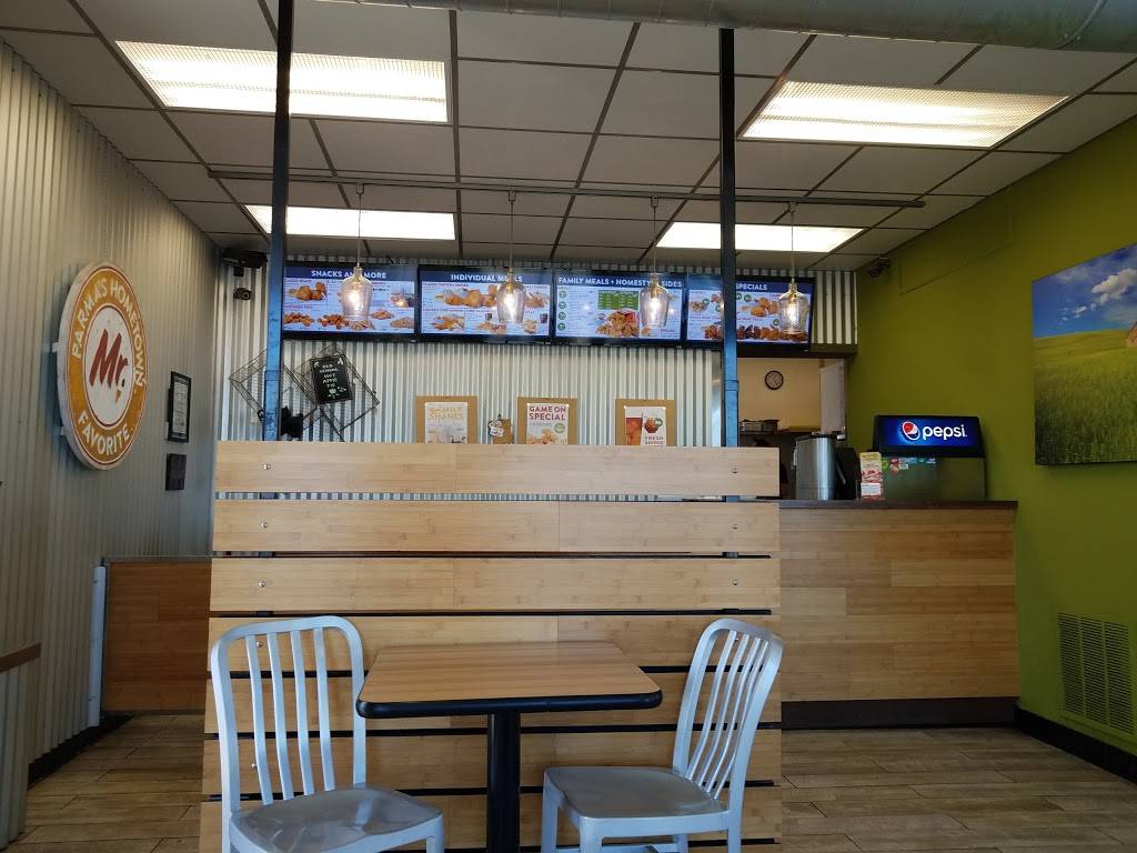 Mr. Chicken | restaurant | 5451 Pearl Rd, Parma, OH 44129, USA | 4408862880 OR +1 440-886-2880