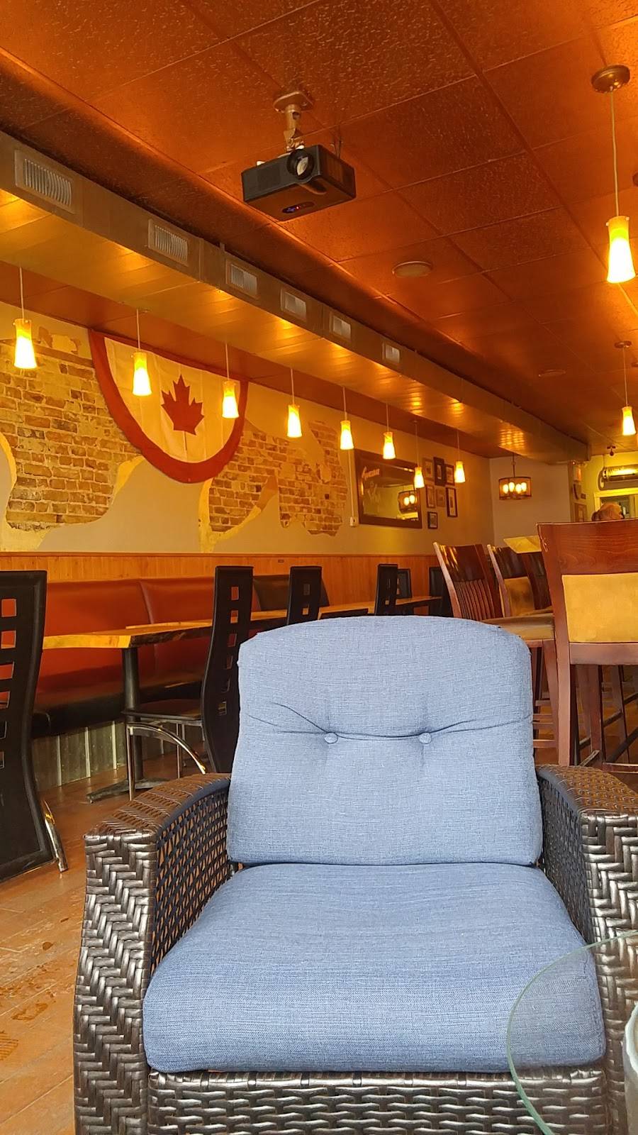 The Ale House | restaurant | 246 Division St, Cobourg, ON K9A 3P8, Canada | 2892521773 OR +1 289-252-1773