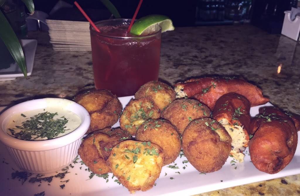 Albertes Restaurant | restaurant | 1201 NE 38th St, Oakland Park, FL 33334, USA | 9549904360 OR +1 954-990-4360