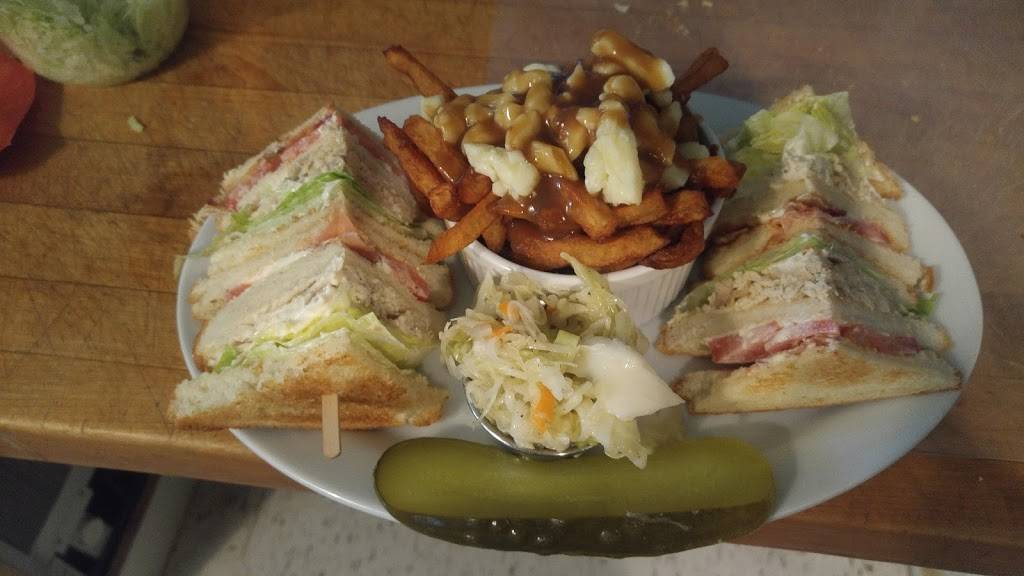 Casse Croute St-Ignace | restaurant | 134 Chemin de la Traverse, Saint-Ignace-de-Loyola, QC J0K 2P0, Canada | 4508362323 OR +1 450-836-2323