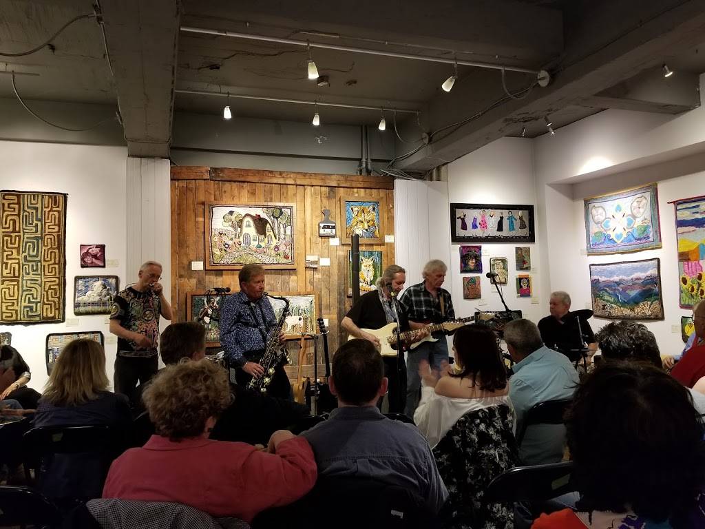 Mariposa | restaurant | 5434 Chemin de la Côte-Saint-Luc, Montréal, QC H3X 2C5, Canada | 5146995951 OR +1 514-699-5951