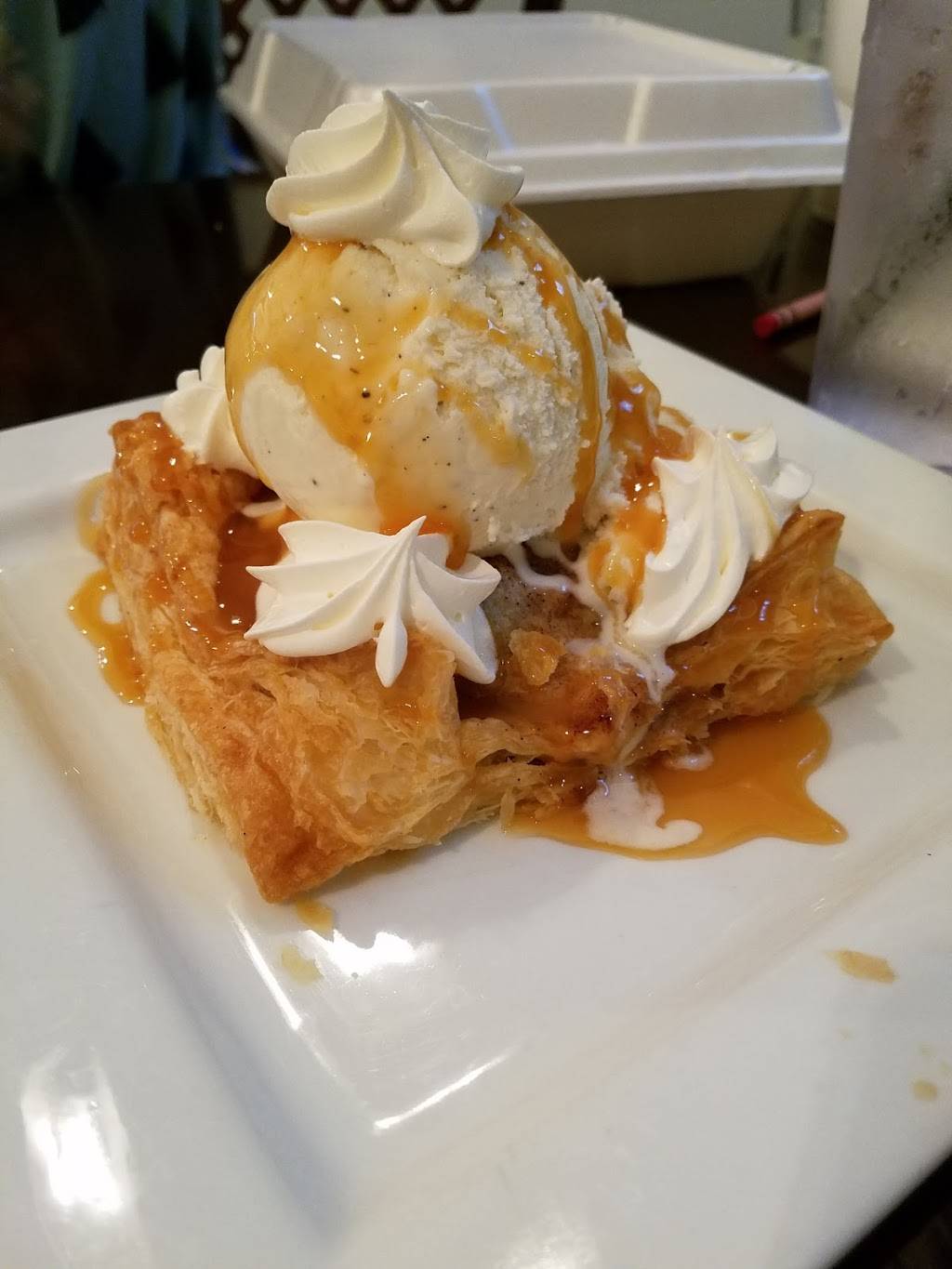 Beach Club Lake Worth | meal takeaway | 1 7th Ave N, Lake Worth, FL 33460, USA | 5615858976 OR +1 561-585-8976