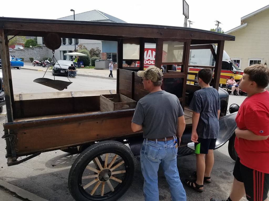 Spotted Pig | restaurant | 1211 Franklin Ave, Lexington, MO 64067, USA | 6602597768 OR +1 660-259-7768