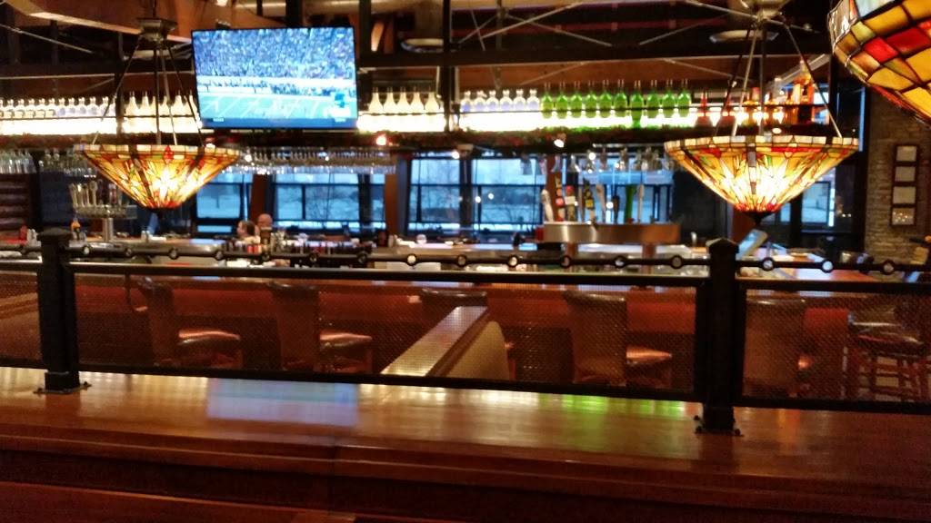 Claim Jumper Restaurants | restaurant | 2610 New, Sutton Rd, Hoffman Estates, IL 60192, USA | 8476456400 OR +1 847-645-6400