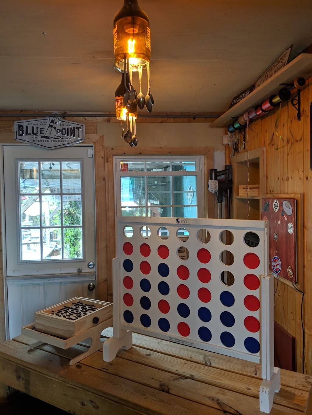 Treehouse Beer Company | restaurant | 911 Cedar Point Blvd, Cedar Point, NC 28584, USA | 2523547911 OR +1 252-354-7911