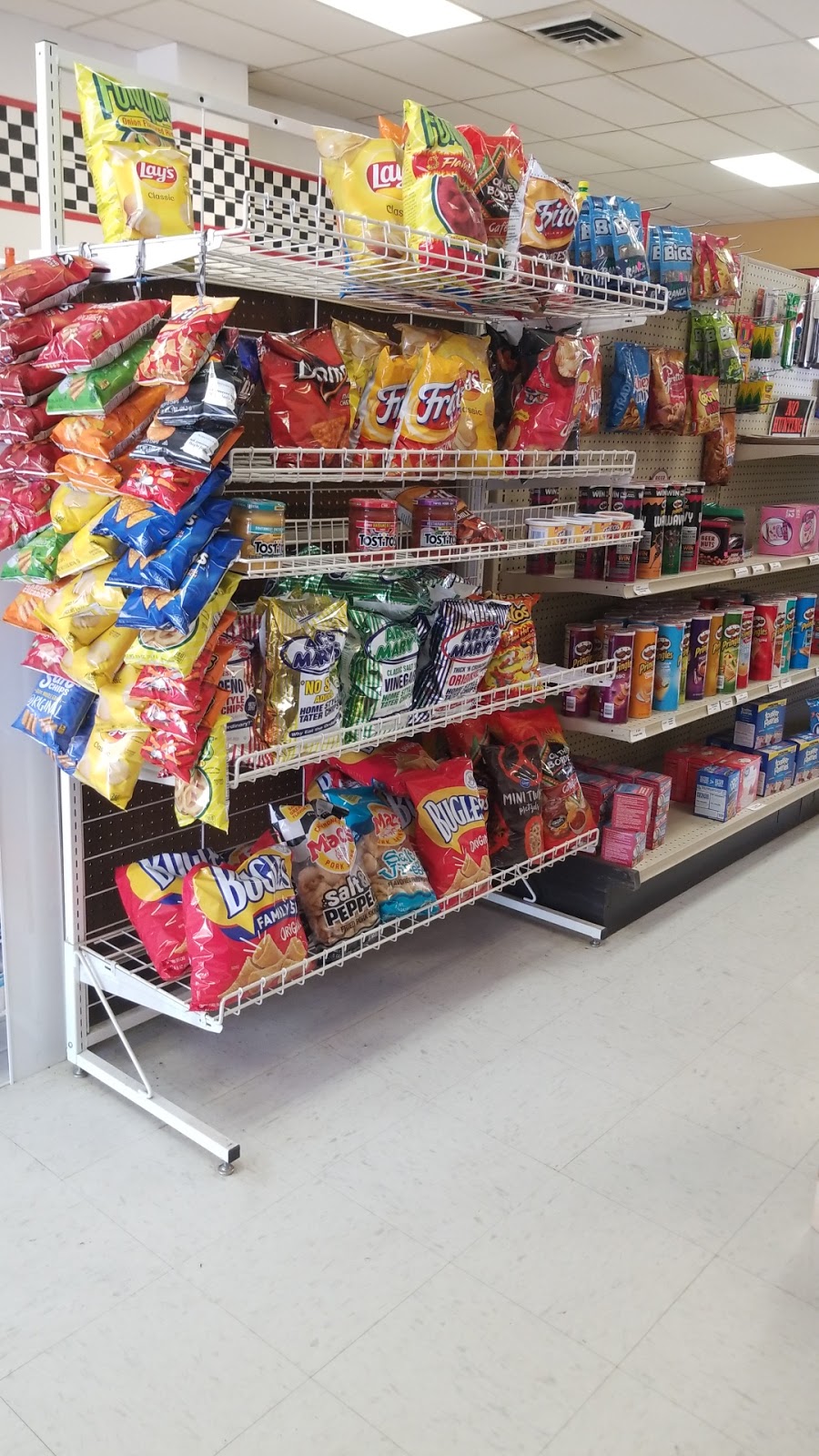 Brewster Grocery | restaurant | 325 Kansas Ave, Brewster, KS 67732, USA | 7856942824 OR +1 785-694-2824