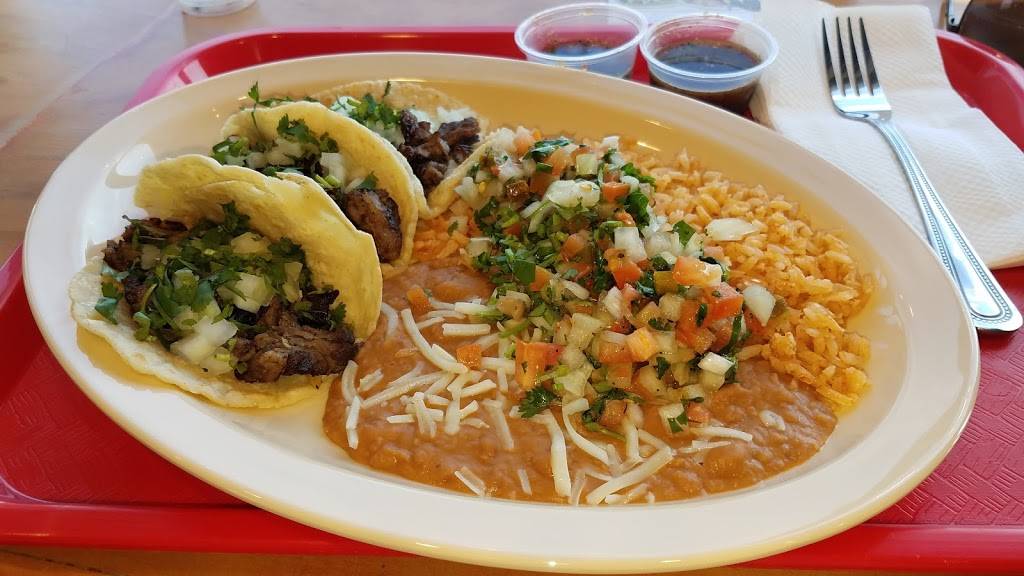 Juanillos mexican grill | restaurant | 510 W Compton Blvd, Compton, CA 90220, USA | 3104381372 OR +1 310-438-1372