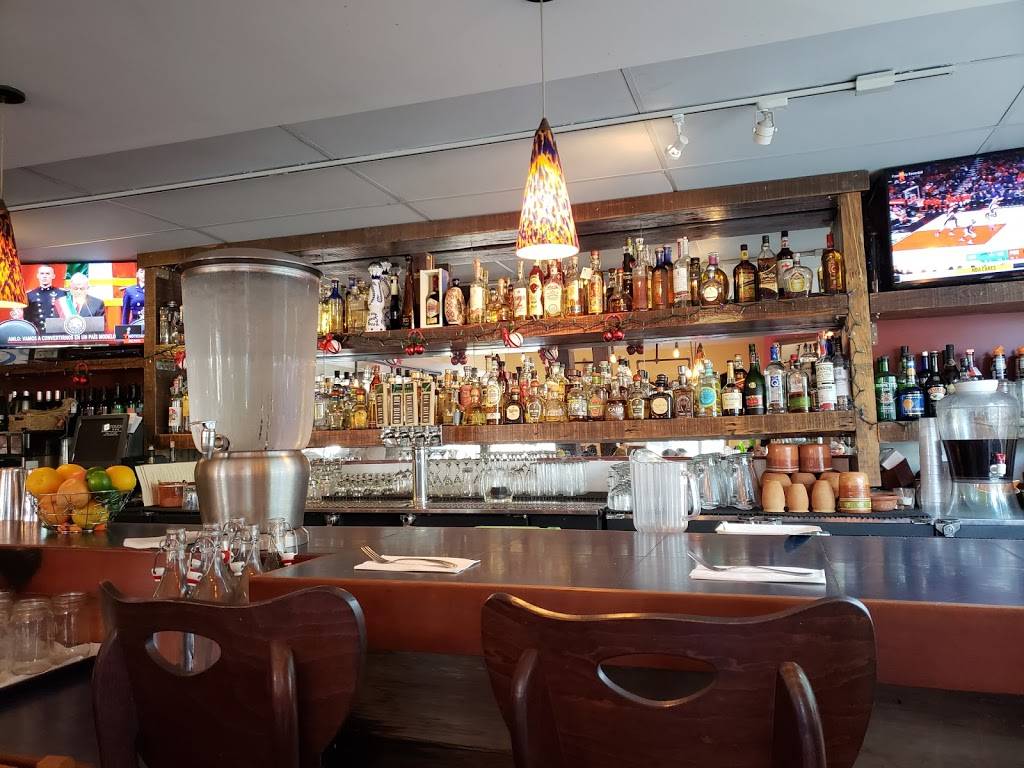 Los Moles | restaurant | 1320 65th St, Emeryville, CA 94608, USA | 5102856635 OR +1 510-285-6635