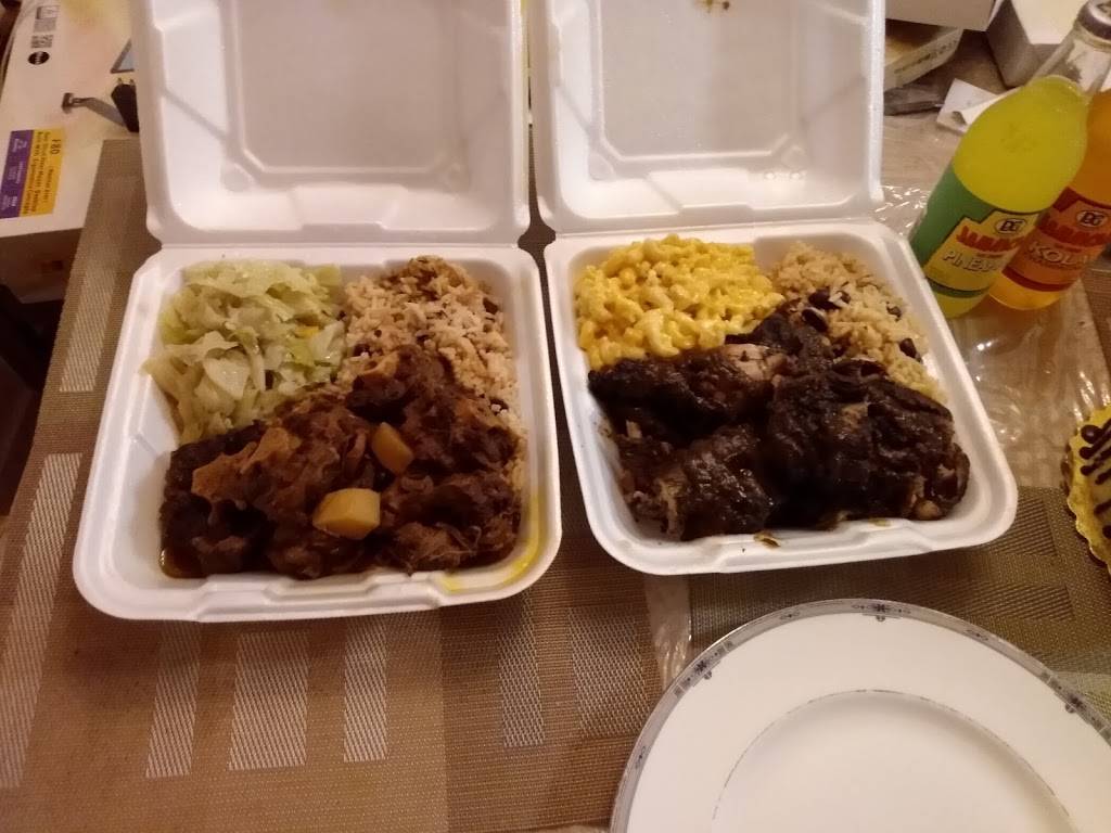 2 Sisters 2 Sons | restaurant | 1882 Main St, Pittsburgh, PA 15215, USA | 4122522864 OR +1 412-252-2864