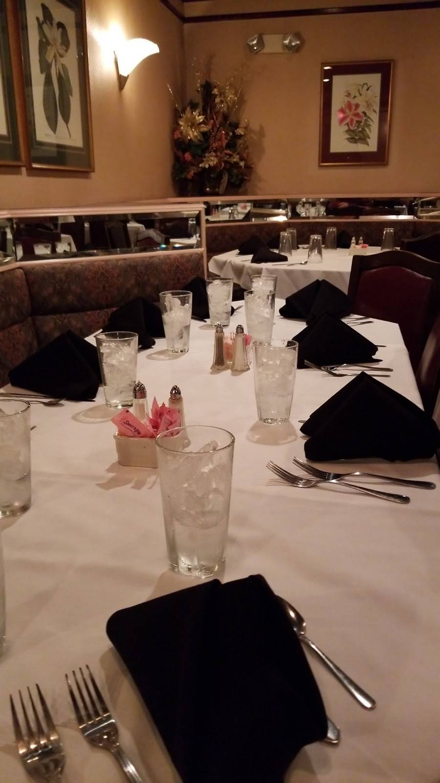 Perdinos of Grosse Ile | restaurant | 8575 Macomb St, Grosse Ile Township, MI 48138, USA | 7346768100 OR +1 734-676-8100