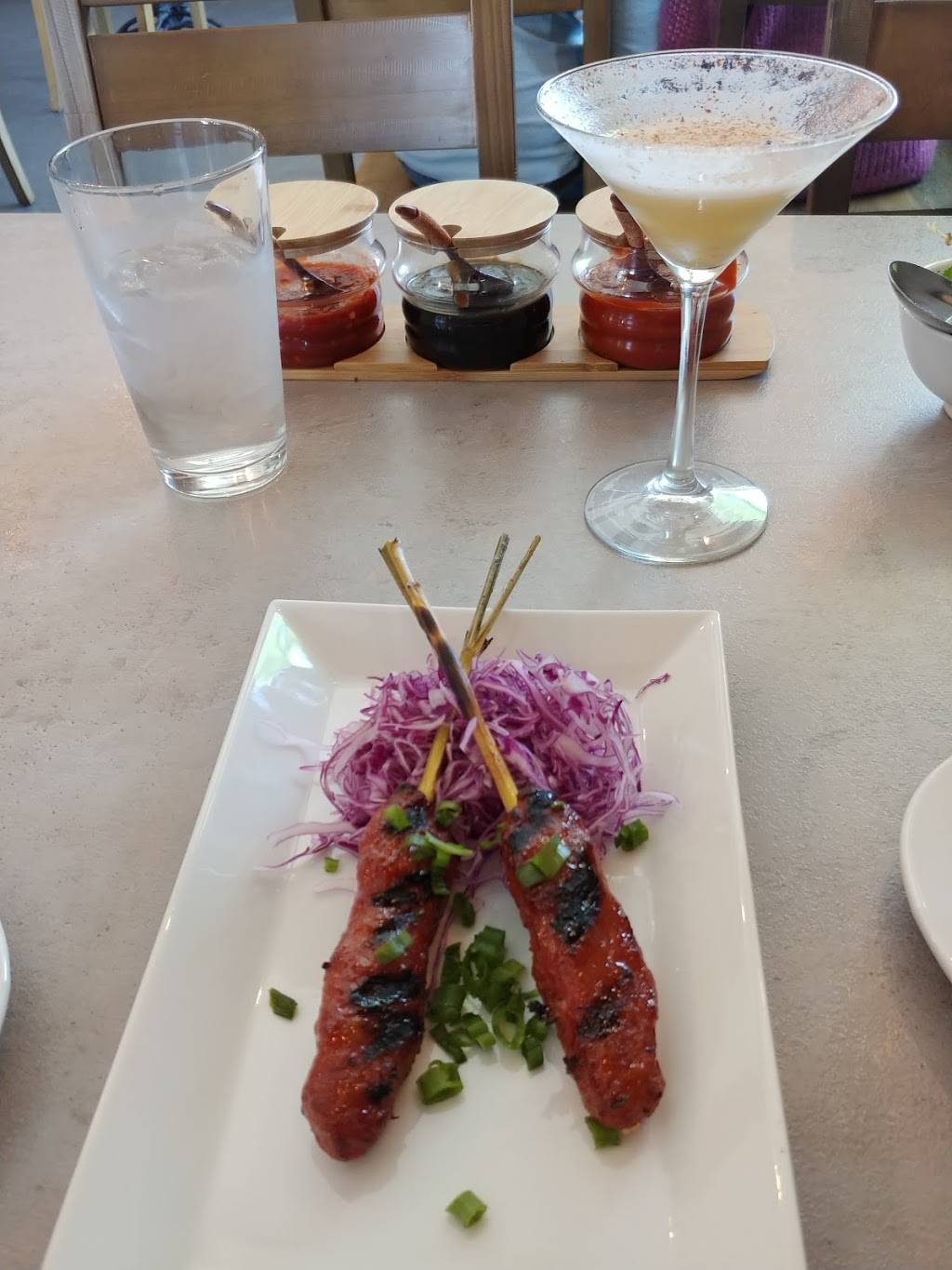 Four Sisters - A Taste of Vietnam | restaurant | 1001 S Main St STE 151, Fort Worth, TX 76104, USA | 6823859353 OR +1 682-385-9353