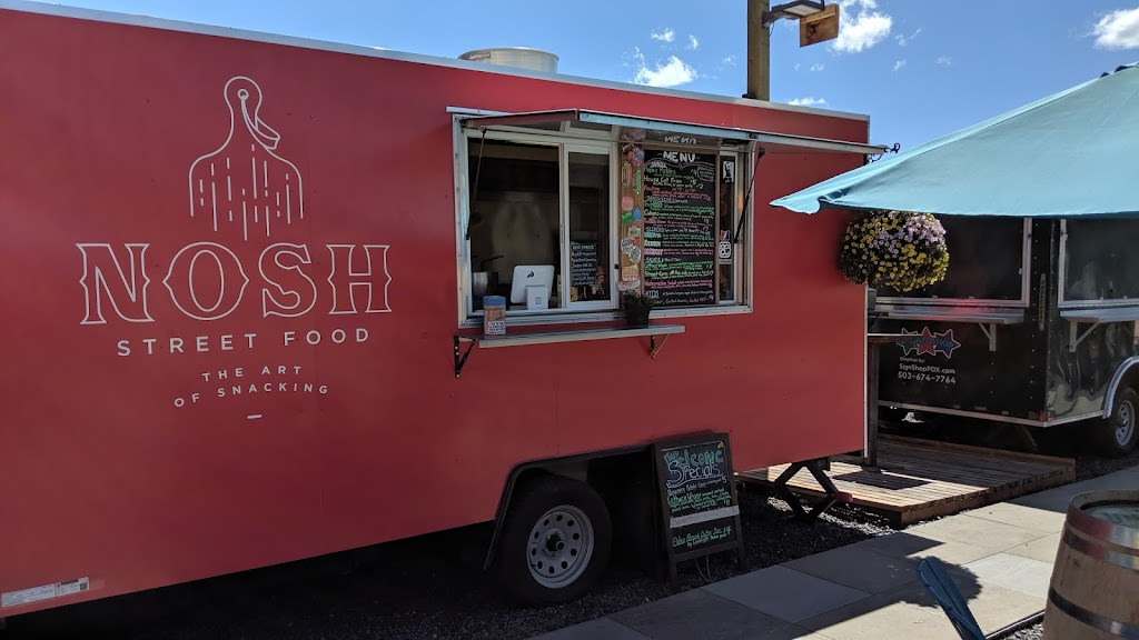 Nosh Street Food | restaurant | 911 SE Armour Rd, Bend, OR 97702, USA | 5413508610 OR +1 541-350-8610