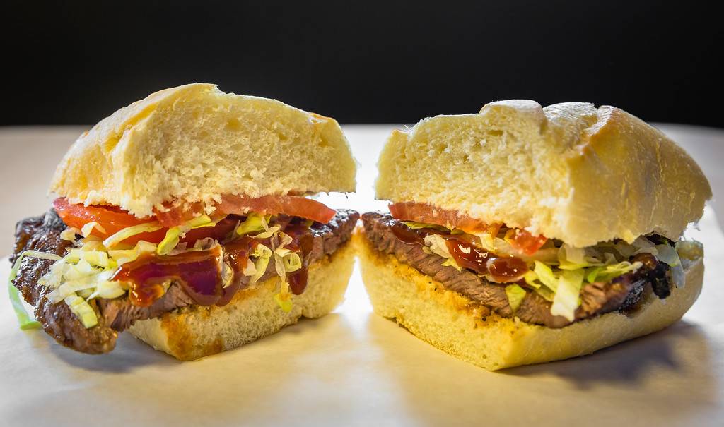 DONNIES BBQ | restaurant | 3242 W Grant Line Rd, Tracy, CA 95304, USA | 2098348877 OR +1 209-834-8877