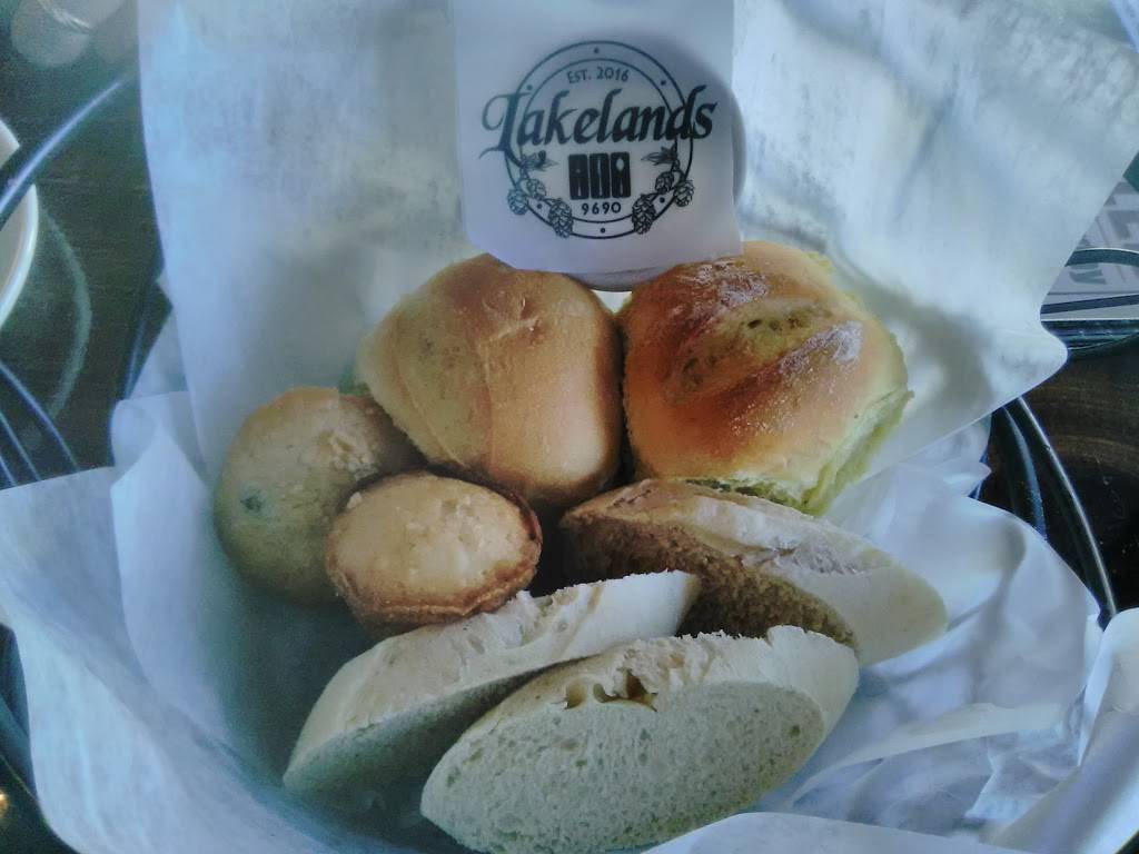 Lakelands Restaurant and Pub | restaurant | 9690 W Lake Rd, Lake City, PA 16423, USA | 8147747271 OR +1 814-774-7271