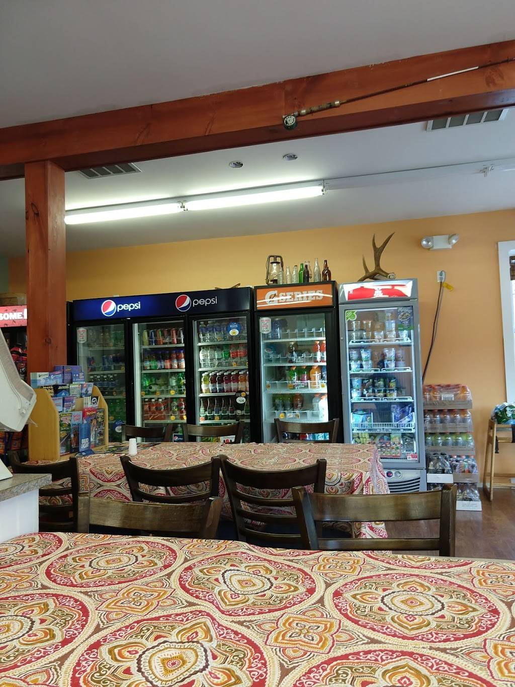 Fryes Store | restaurant | 1642 E Main St, Center Conway, NH 03813, USA | 6034472955 OR +1 603-447-2955