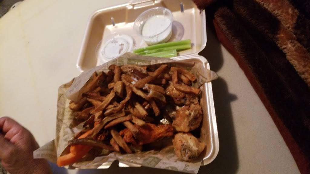 Wingstop | restaurant | 9208 E R L Thornton Fwy #204, Dallas, TX 75228, USA | 2143217222 OR +1 214-321-7222