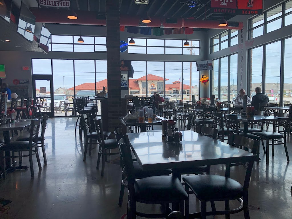 House Divided Restaurant & Sports Grill | restaurant | 7609 Hillside Rd, Amarillo, TX 79119, USA | 8063504377 OR +1 806-350-4377