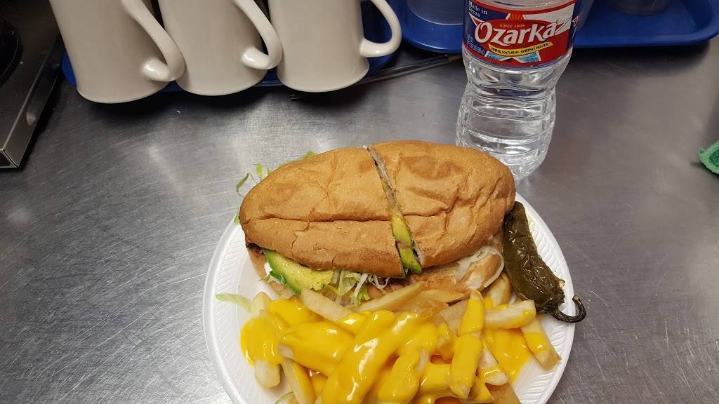 El Coco Rayado | restaurant | 2303 N Zarzamora St, San Antonio, TX 78201, USA | 2107318605 OR +1 210-731-8605